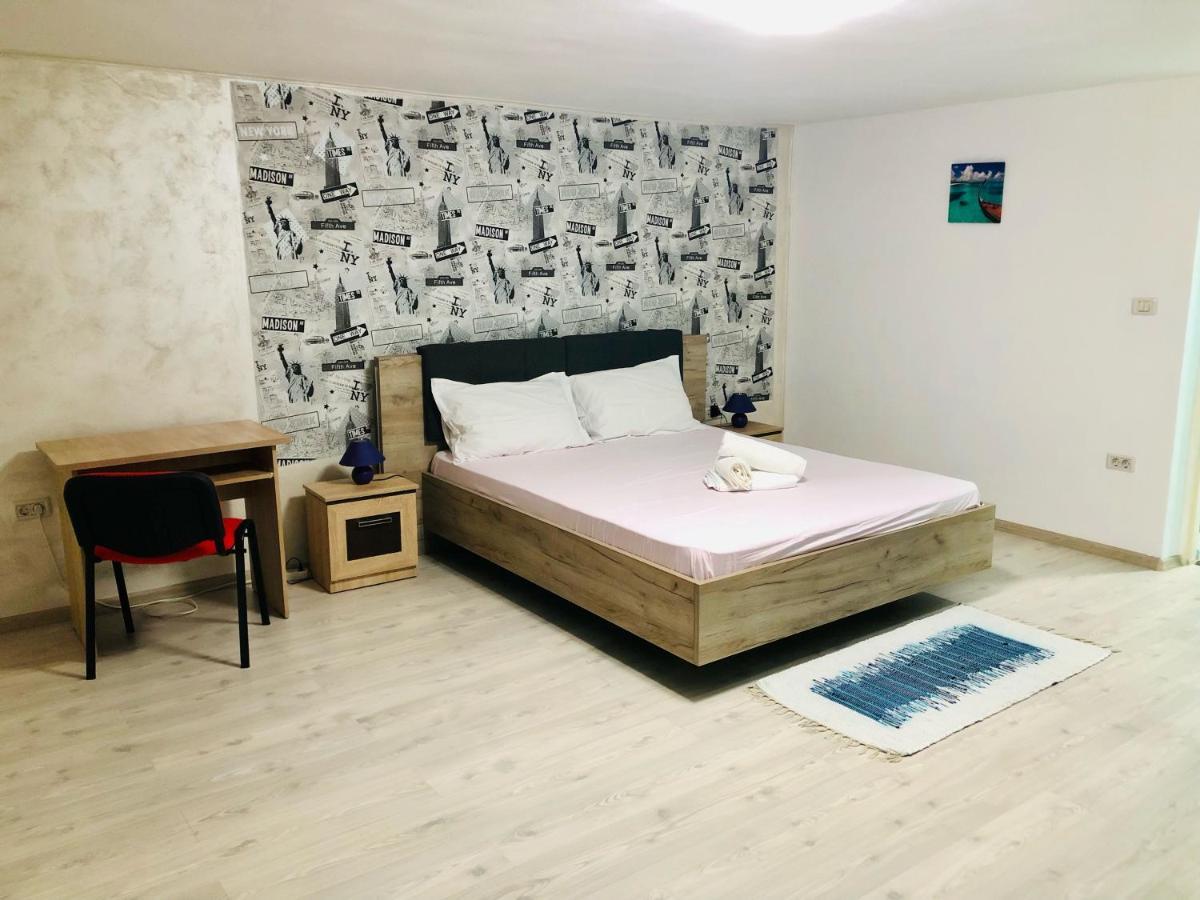 Central Park - Big Apartment - 3 Rooms - Free Parking T5 티미쇼아라 외부 사진