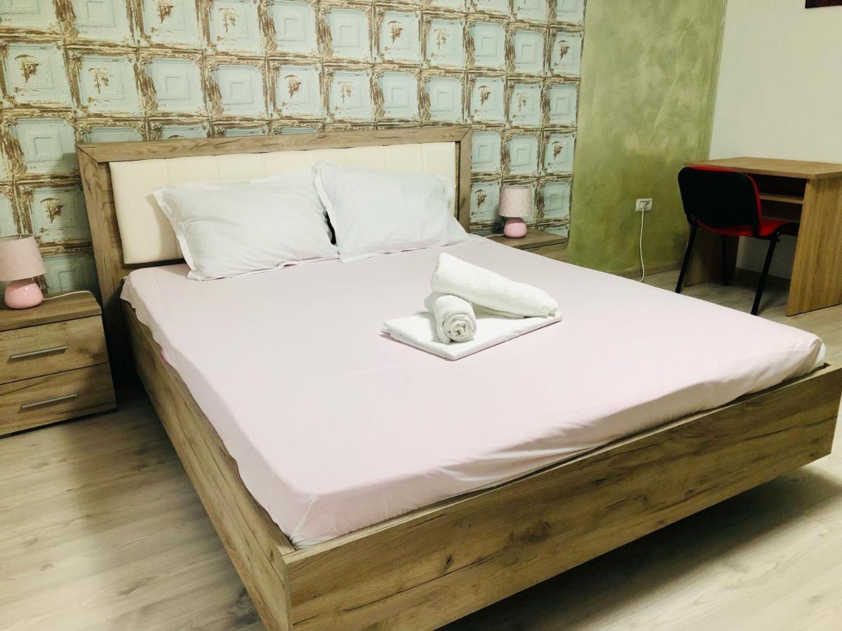 Central Park - Big Apartment - 3 Rooms - Free Parking T5 티미쇼아라 외부 사진